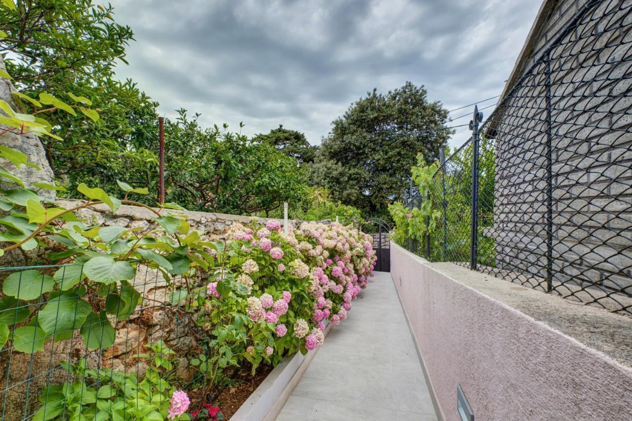 Apartments Ljubica Veli Lošinj Zewnętrze zdjęcie